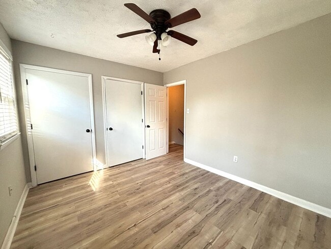 Building Photo - Available now. Water included! Great 2BR/1.5 BA Townhouse in Central James Island!