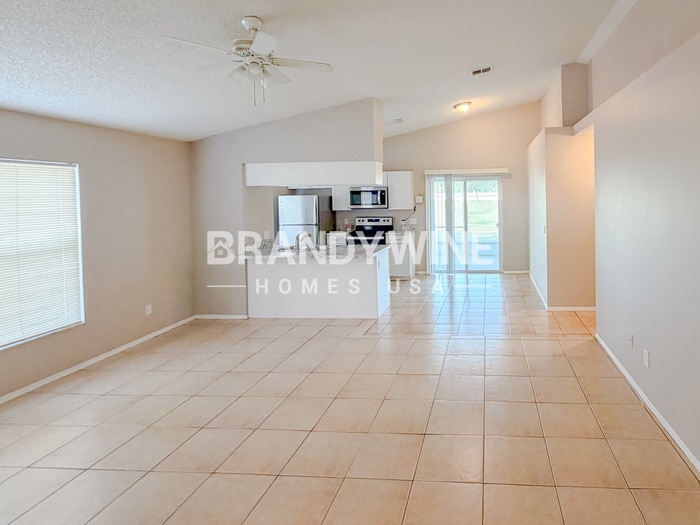 Building Photo - 3314 Lake Tiny Cir