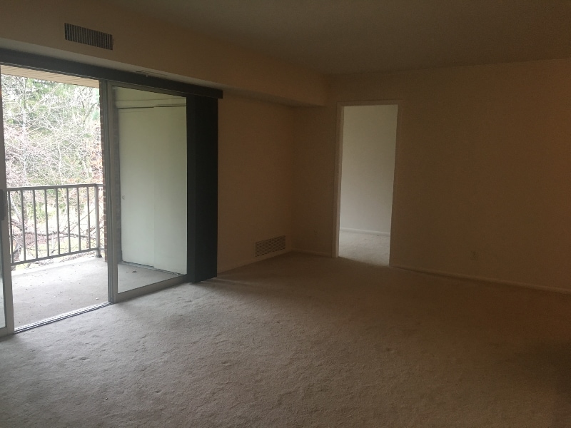 Building Photo - 310 Drummers Ln