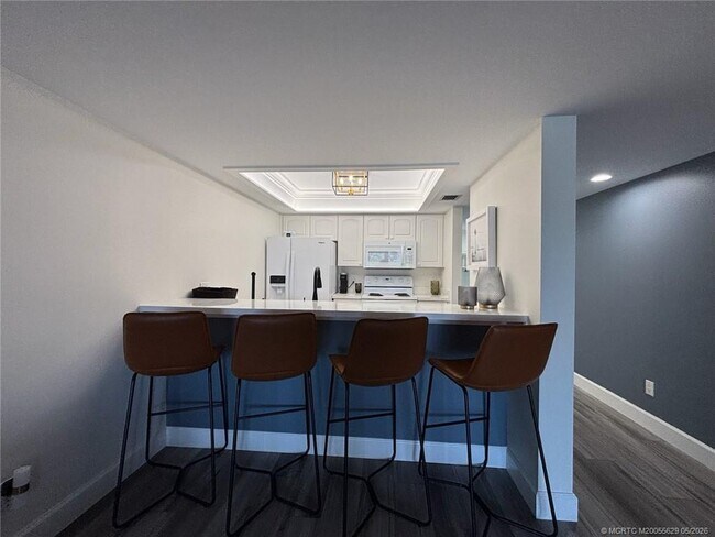 Building Photo - 5601 NE Gulfstream Way