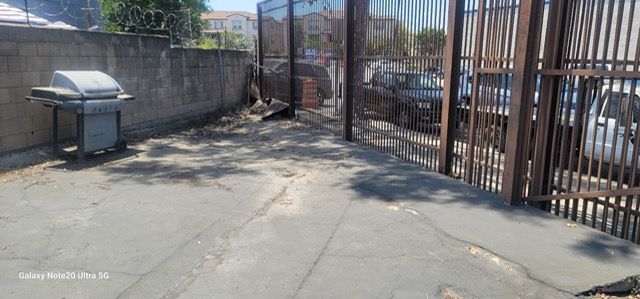 Building Photo - 530 Montebello Way