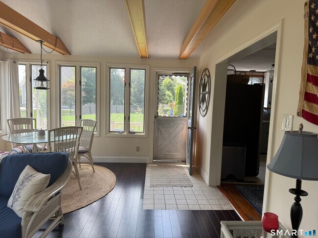 Building Photo - 94 Nehantic Trail
