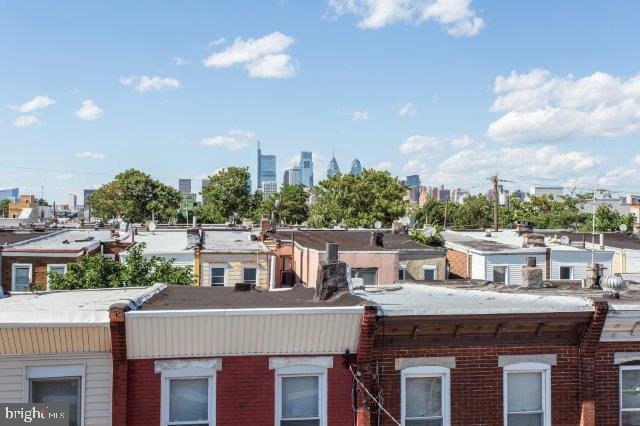 Building Photo - 2026 McClellan St