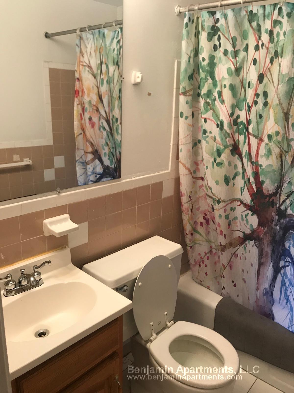 Building Photo - 28 S Huntington Ave