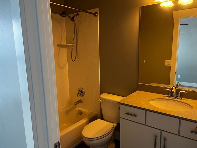Building Photo - Incredible Downtown Salt Lake City Condo!