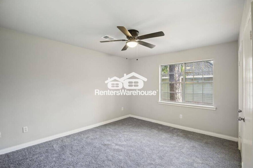 Building Photo - 6531 Coral Ridge Rd
