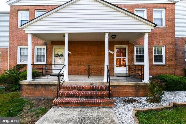 Building Photo - 12330 Chesterton Dr