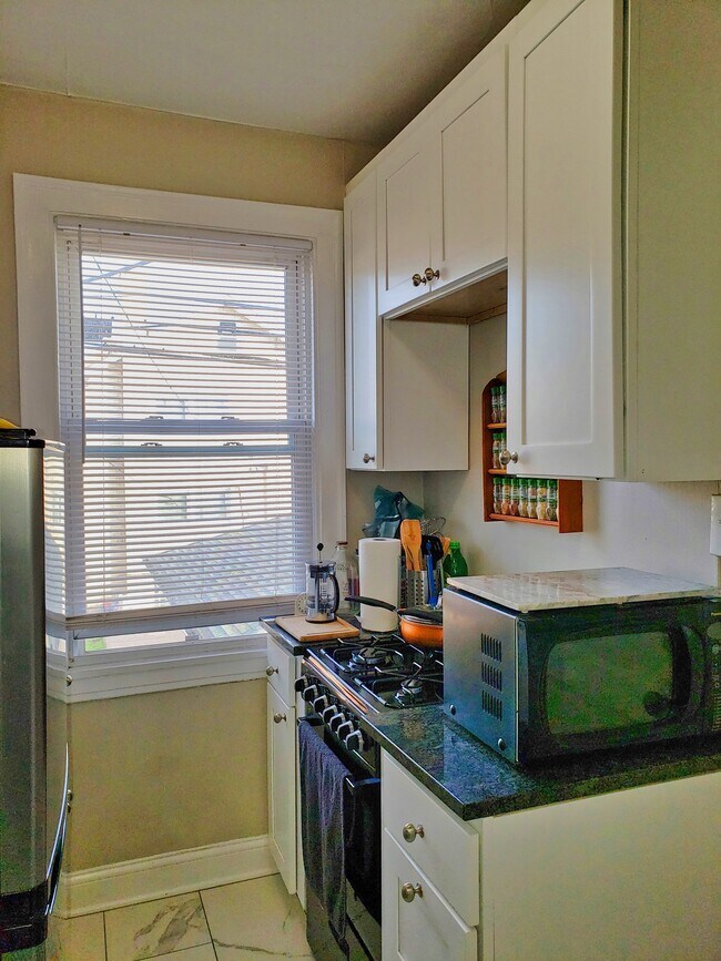 Building Photo - 6813 W 21st St