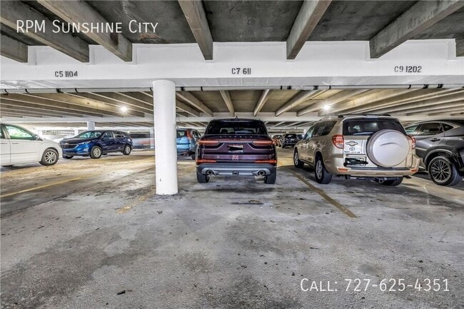 Building Photo - 4900 Brittany Dr S