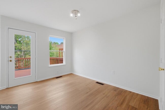 Building Photo - 14666 Seasons Dr