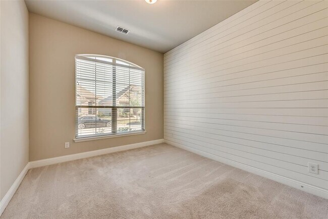 Building Photo - 725 Boardwalk Way