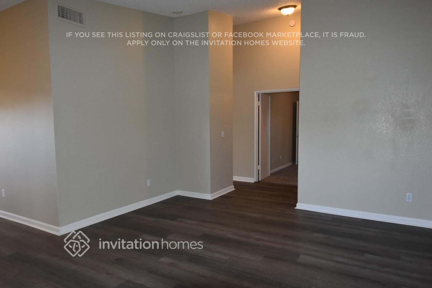 Building Photo - 9905 Country Oak Ct