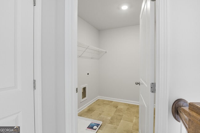 Building Photo - 680 River Run Dr