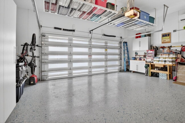 Building Photo - 334 Isle of Capri Dr