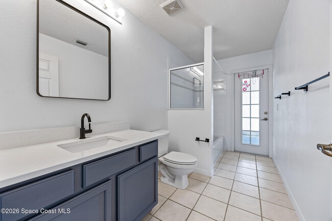 Building Photo - 1915 Worchester Way