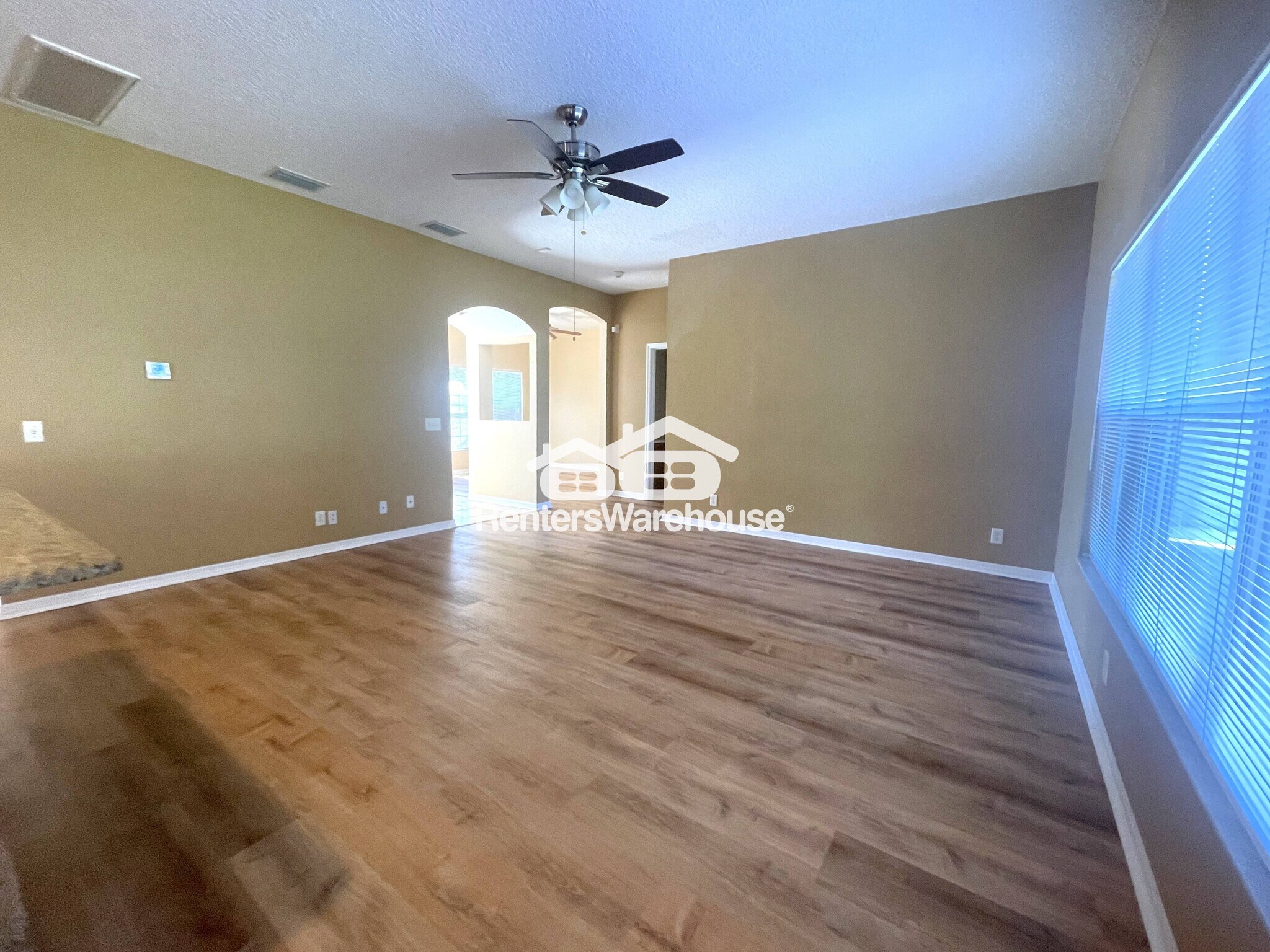 Building Photo - 884 Addison Dr NE