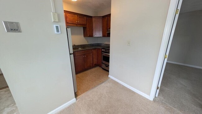 Building Photo - 34 Central St