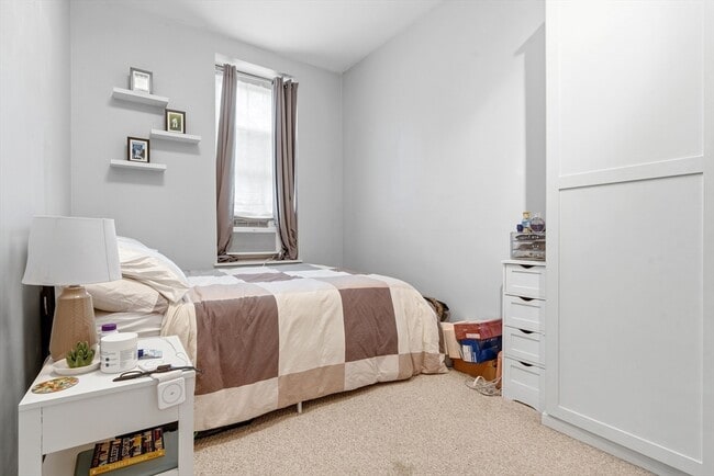 Building Photo - 30 E Concord St