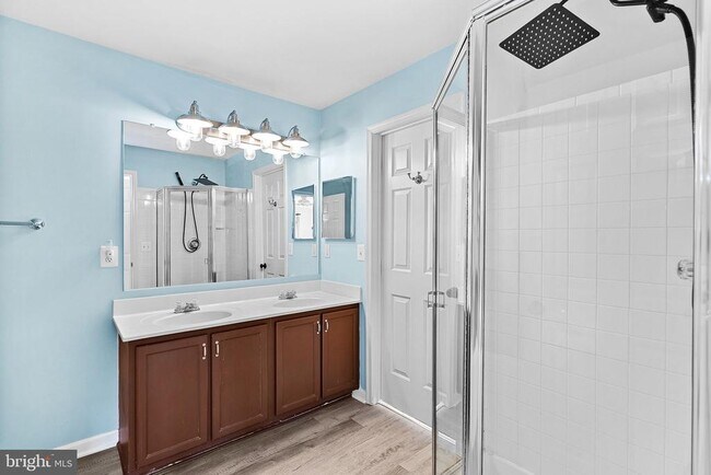 Building Photo - 43374 Greyswallow Terrace