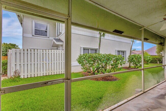 Building Photo - 13796 Yarmouth Dr