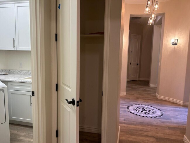 Building Photo - 10274 W Fetlock Trail