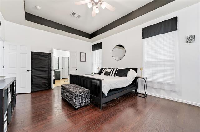 Building Photo - 8310 Sawgrass Ln