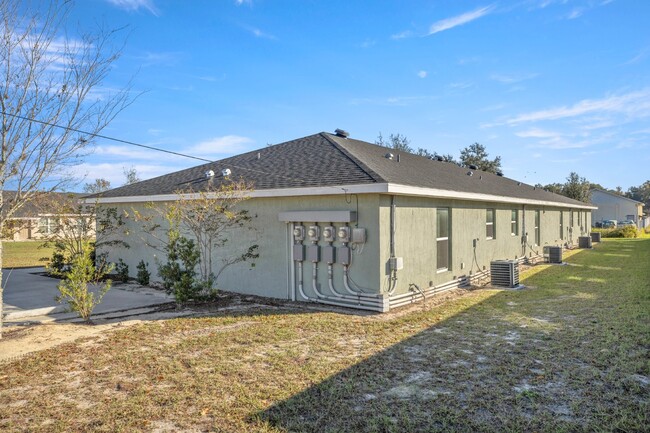 Building Photo - Lovely 2 Bed 2 Bath Apartment Home! COMING...