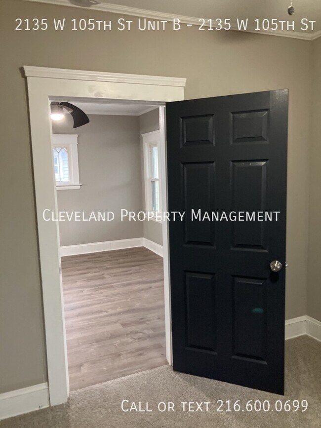 Building Photo - 2135 W 105th St