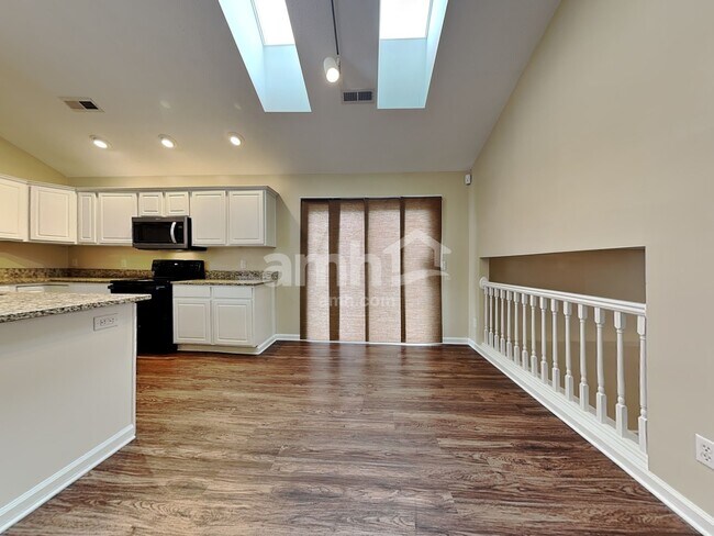 Building Photo - 6845 Watergreen Ct