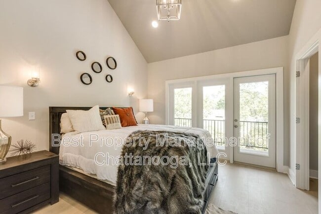 Building Photo - 410 Ziegler St