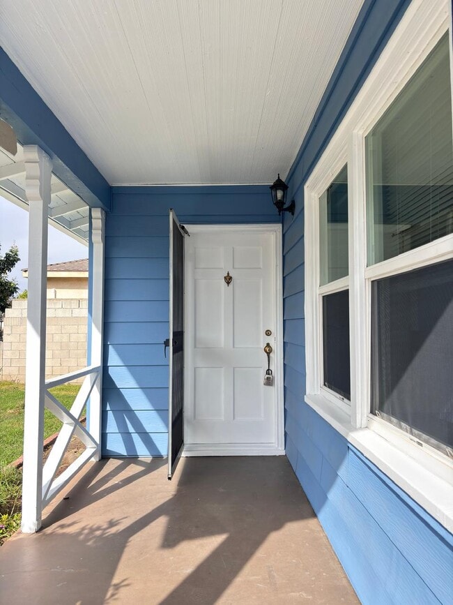 Building Photo - 12147 Hallwood Dr