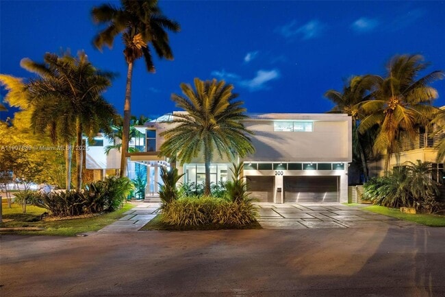 Building Photo - 300 Royal Plaza Dr