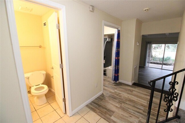 Building Photo - 507 NW 39th Rd