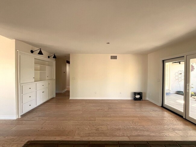 Building Photo - Most Charming Home in La Costa