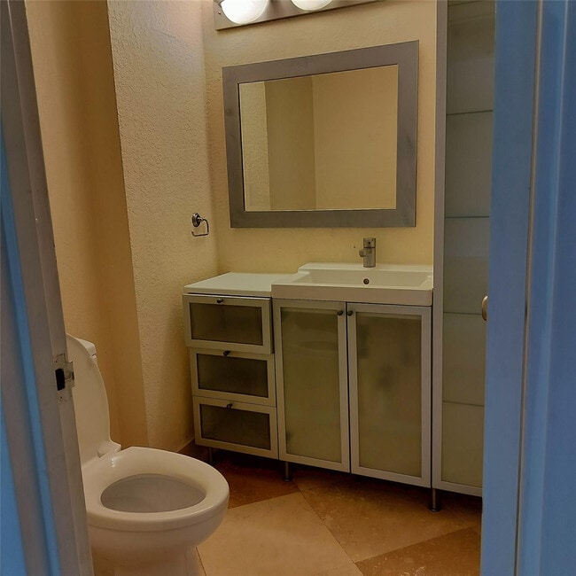 Building Photo - 1200 Hibiscus Ave