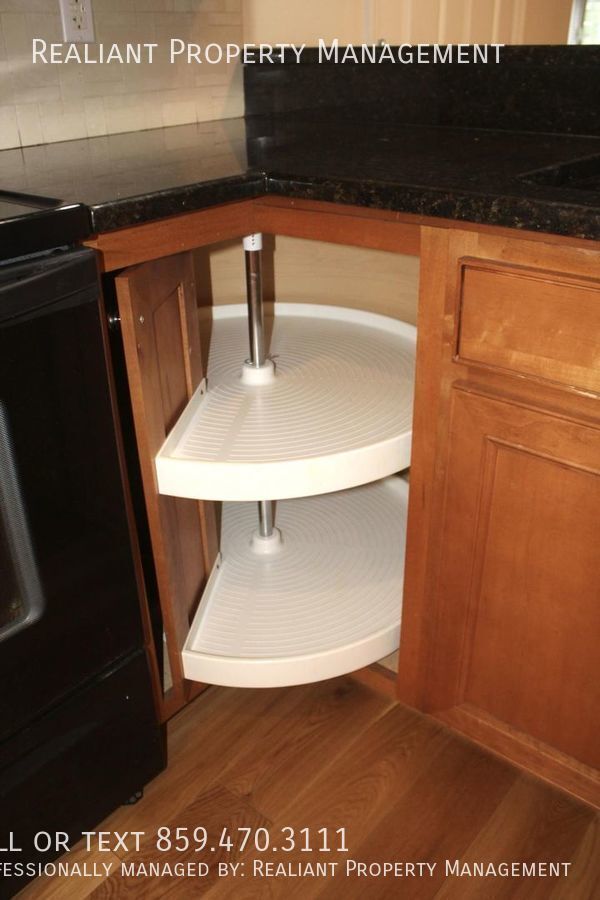 Building Photo - 3 Bedrooms, 2 baths. Downtown Lexington be...