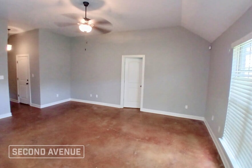 Building Photo - 8928 Smith Ranch Dr