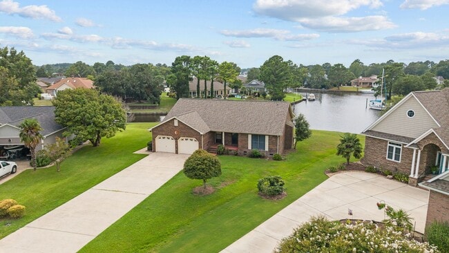 Building Photo - Private Dock Waterfront! Beautiful 3BR/2BA Gem in Fairfield Harbour!