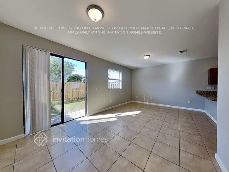 Building Photo - 25316 SW 116th Ave