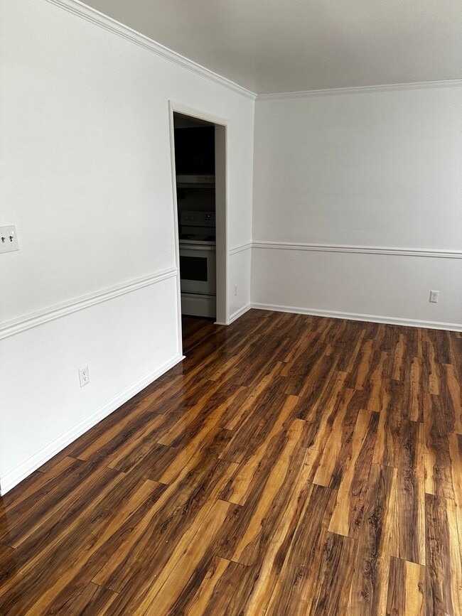 Building Photo - Cozy townhome in Grafton section of York C...
