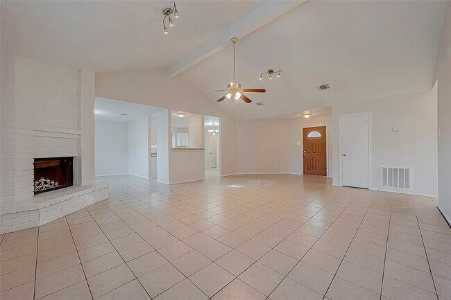 Building Photo - 1514 Jo Ann Ln