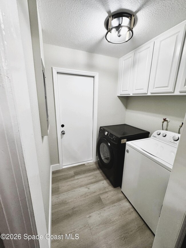 Building Photo - 2443 Kathi Kim St