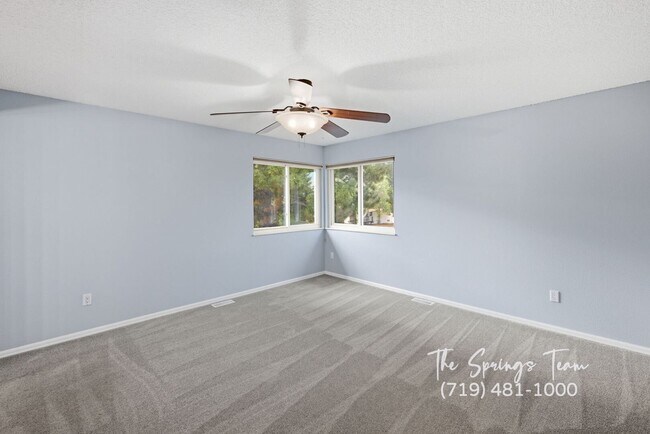 Building Photo - 3625 E Wade Ln