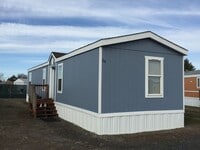 Building Photo - Nice manufactured home in North Pointe.