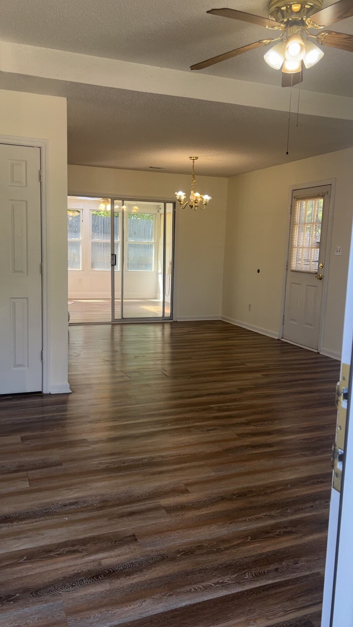 Building Photo - 3622 Pebble Creek Dr