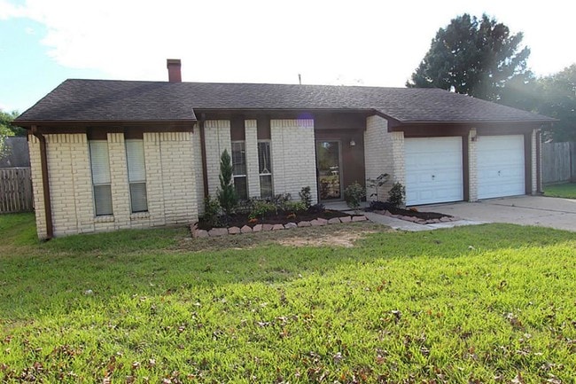 Primary Photo - 4330 Maple Cross Dr
