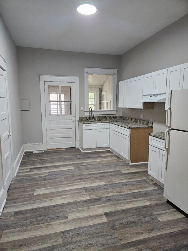 Building Photo - 748 Truett Ave