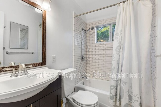 Building Photo - 612 Marie Ave