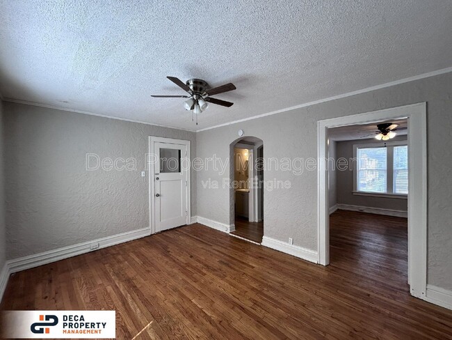 Building Photo - 4233 Ellenwood Avenue