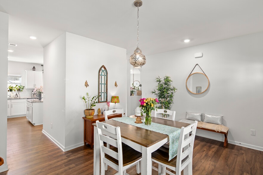 Building Photo - 172 Monroe Creek Blvd